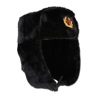 Russische Fellmütze mit Abzeichen