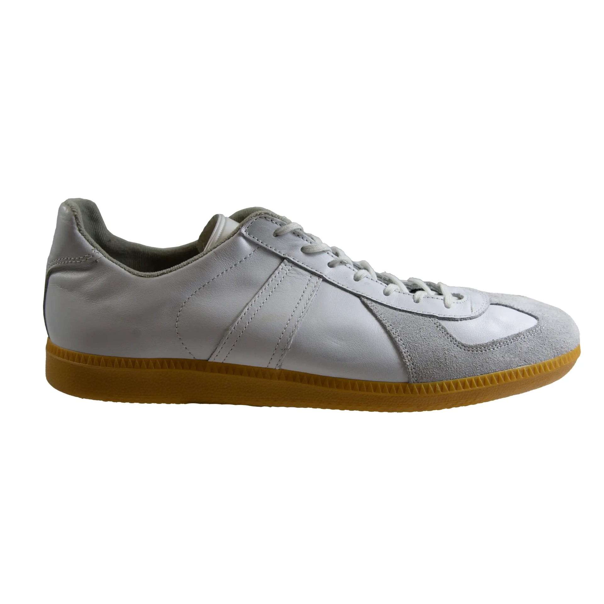 bundeswehr-original-bw-sportschuhe-halle-weiss-neuwertig-ansicht-2
