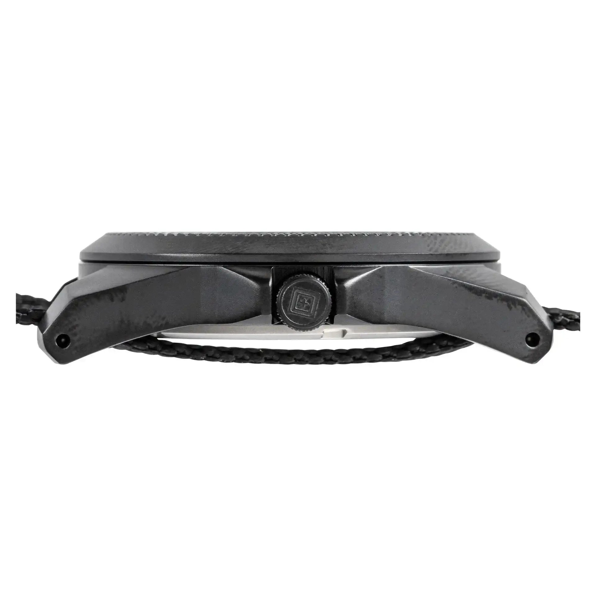 5-11-tactical-armbanduhr-pathfinder-ansicht-4